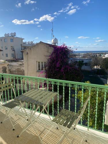 Uitzicht, Hostl - Beds & Rooms - The Hostel Inn Paphos, Old Town in Paphos