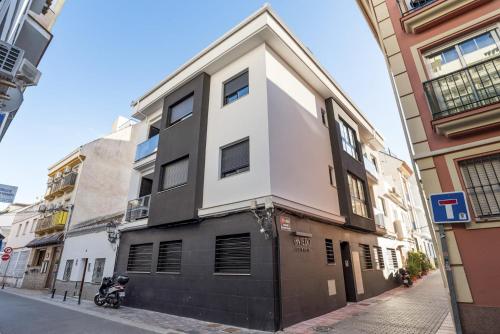 Apartment with Balcony image 5