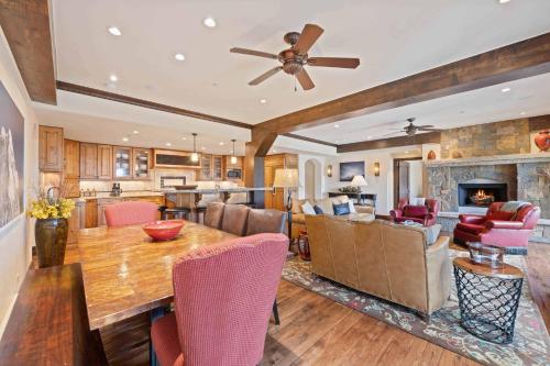 Three-Bedroom Apartment image 5