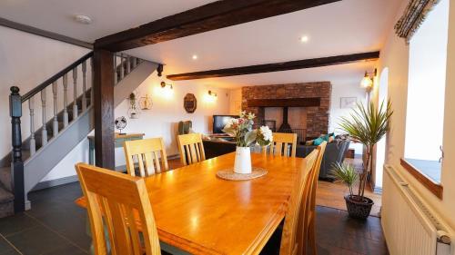 Iekārtas, 3 Bed Farm Cottage in Pontardawe