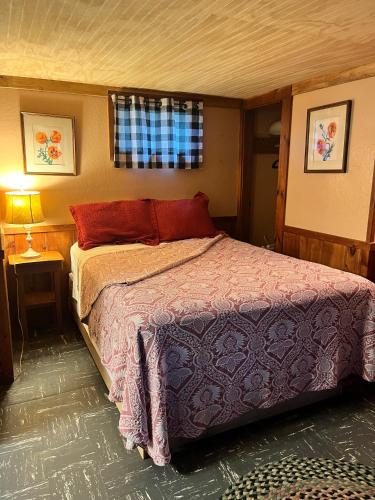Cottage Place on Squam Lake - image 7