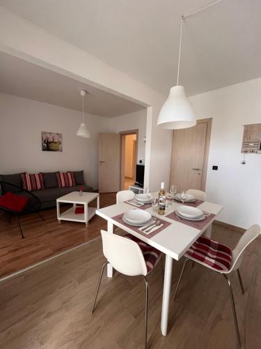 Danica & Mario Residence in Musalez