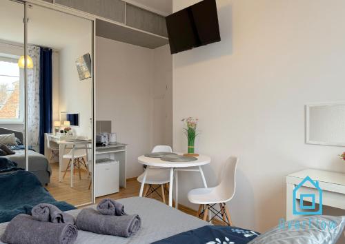 Paris Room Old Town Gdansk 5