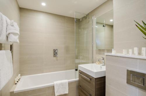 LAK Serviced Apartments - image 3