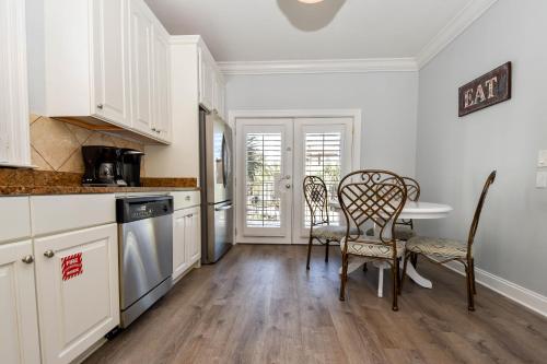 Bella Luna by Compass Resorts – Destin, FL