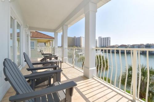 Bella Luna by Compass Resorts – Destin, FL