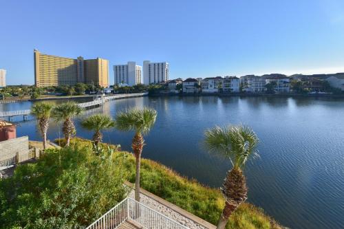 Bella Luna by Compass Resorts – Destin, FL