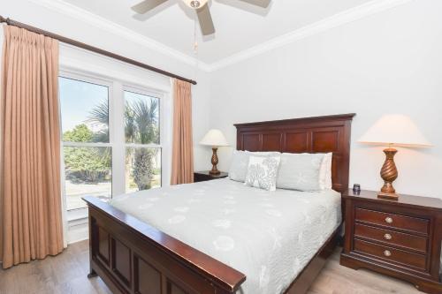 Bella Luna by Compass Resorts – Destin, FL