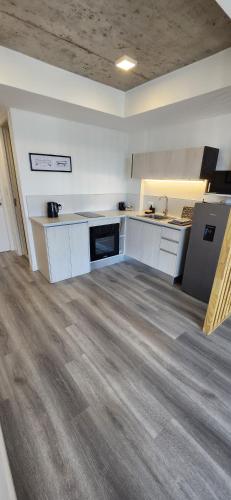One-Bedroom Apartment image 10