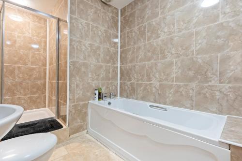 Luxury 2 Bedroom Apartment with Free Parking Opposite Queen Elizabeth Hospital, Birmingham (fotografie 10)