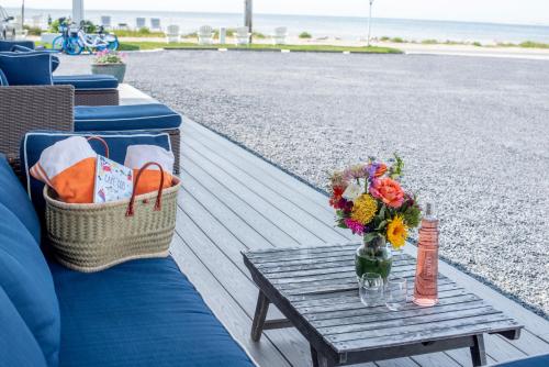 Breakwater Hotel 5
