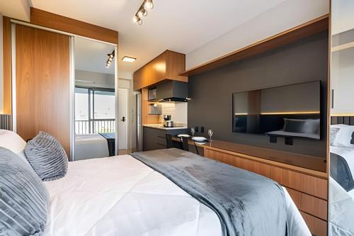 BHaus Setin Nova Republica - Studio 30m2 com Varanda - Cama Queen - Vista Incrível da Praça e Skyline 16o andar - Academia - Piscina - Lavanderia - Coworking - Portaria 24h - Em frente ao metrô - SR8, Сан-Паулу (фото 8)