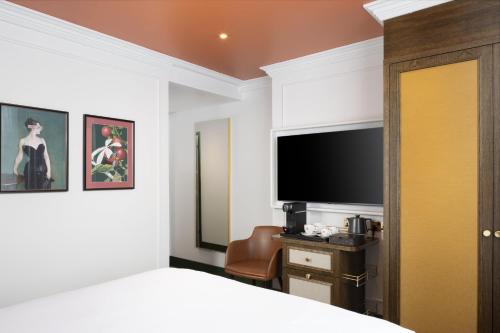 Holiday Inn London Oxford Circus an IHG Hotel - image 11