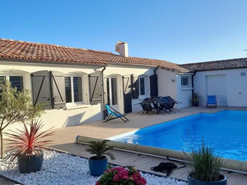 Gîte familial avec piscine chauffée à Bretignolles-sur-Mer - FR-1-426-572 - Location saisonnière - Bretignolles-sur-Mer