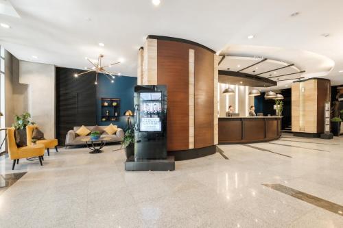 Greenhills Elan Hotel Modern