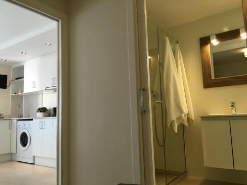 Studios Coll - image 5