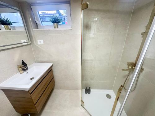 Mariani studio apartments old town Room Type - Deluxe King Studio