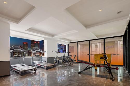 Mcsrh Hotel-Chengdu Hongpailou – Chengdu, IL