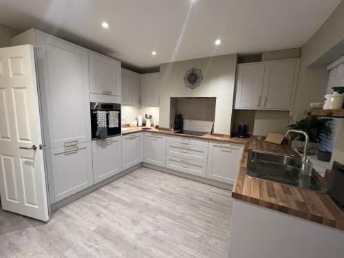 Konyha, Robin Cottage in Grassmoor