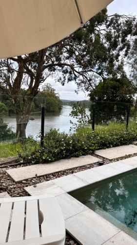 Gold Coast Golf Course Villa in Benowa