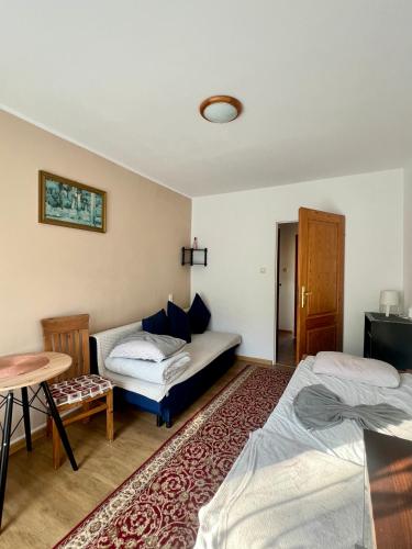 Double or Twin Room image 2
