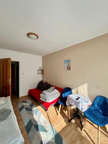 Double or Twin Room image 4
