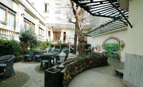 Вход, Hotel Crystal Reims Centre in Реймс