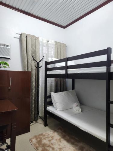 Goldland Caelestis Guest House - Bacolod (Negros Occidental)