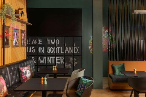 Moxy Glasgow Merchant City - image 5