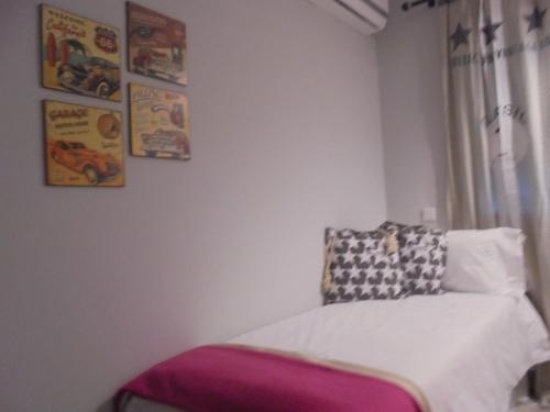 Hostal Tak - image 2