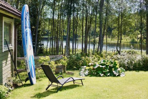 Tiny House with a Stunning Lake View 30 Min from Gothenburg - Aspen