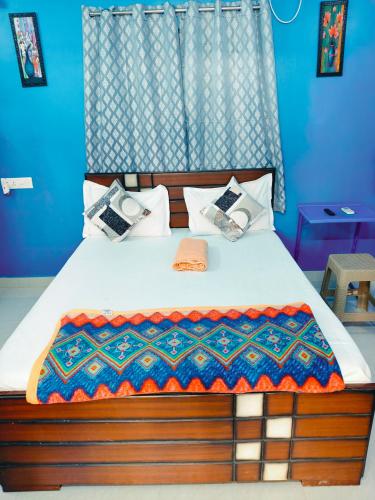 Studio Apartment with private entrance, behind DLF and near L&T, RMZ IT park and close to SRMC & MIOT Hospital, Chennai