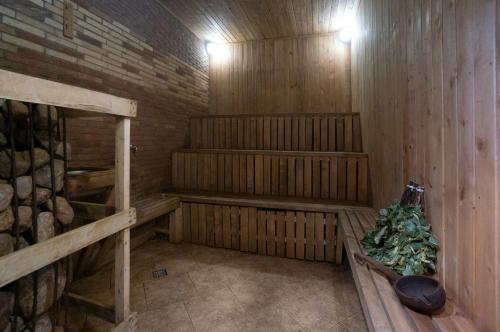 桑拿三溫暖, Hotel Pas Katina in 帕納瓦茲