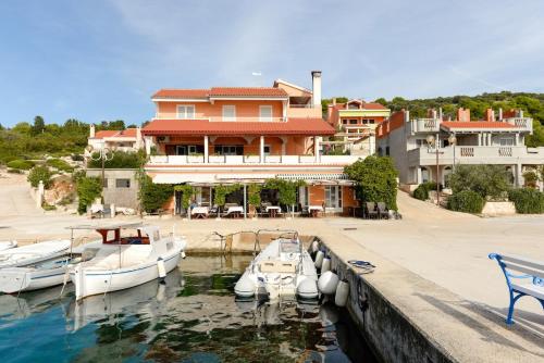 Beautiful Sea View Apartment in Zverinac
