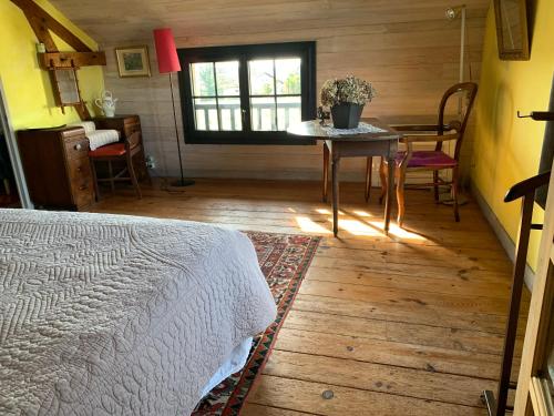 Gîte La Louisiane (Gite La Louisiane) in 薩利耶德貝阿爾恩鎮中心