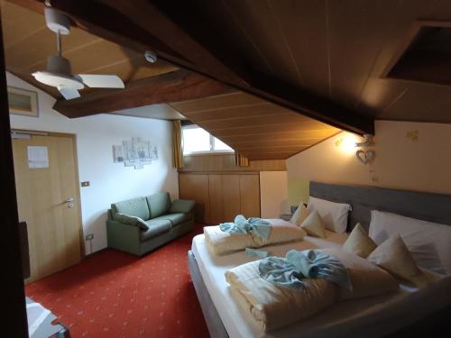 Hotel Residence Rosa Room Type - Standard Double Room with Fan