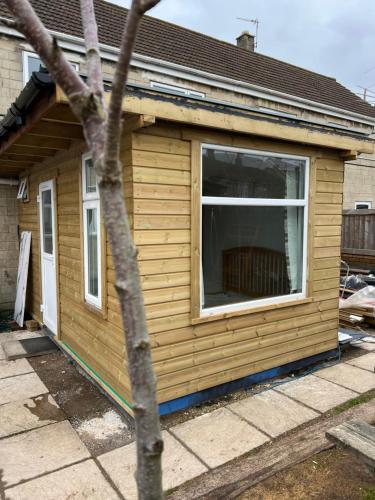 Nikolay Lodge in Yate Central