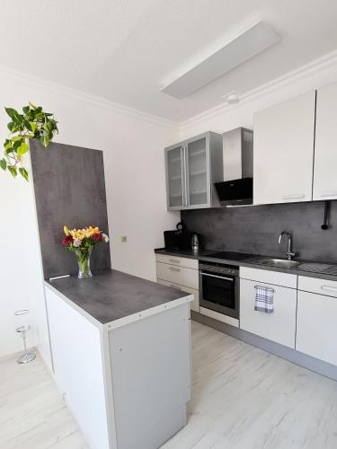 مطبخ, Wohnung mit Blick auf den Rheingrafenstein in Bad Kreuznach