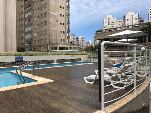 Apartamento nas Astúria em frente da praia (Apartamento nas Asturia em frente da praia) in วีลา ลุยส์ อันโตนิโอ