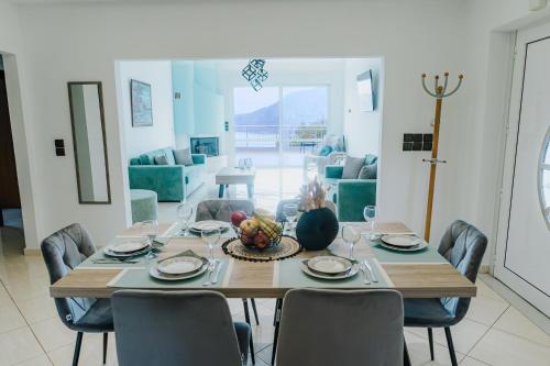 AITHRA seaside gîte à louer Aróni