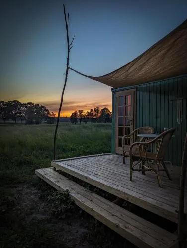 Bienenwagen Weitblick, Kamin, Sauna ganzjährig nutzbar in Dargun, Deutschland