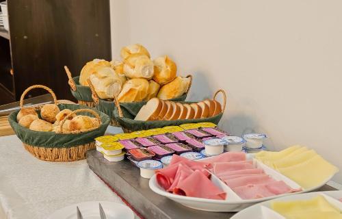 อาหารและเครื่องดื่ม, Brew Hotel in ริเบลราโอ เปรโต้