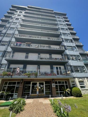 Departamento zona Playa Grande near Club Pi Resto Bar
