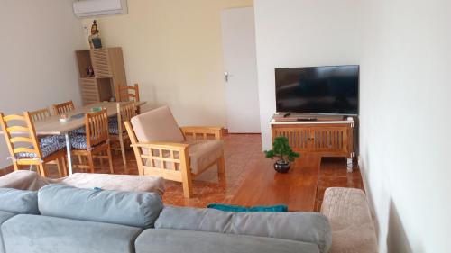 Appartement F4 Kone centre Tel 7O 55 O8 in Kone