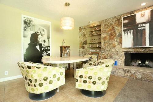 Alicia Alibi vintage Vegas pool house – khách sạn tại Đông The Strip