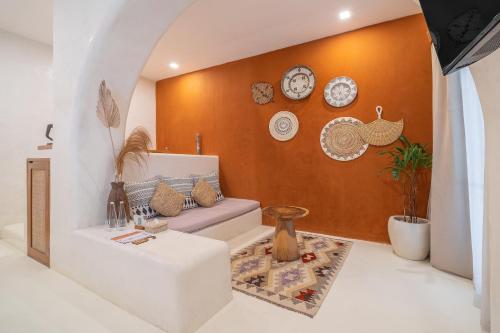 Suite with Pool View image 7