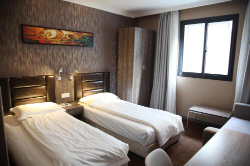 Deluxe Twin Room room in Shanghai Fish Inn Bund
