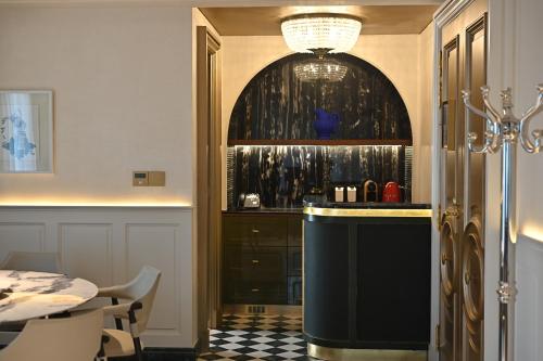 The Townhouse Hotel - Small Luxury Hotels of the World 5