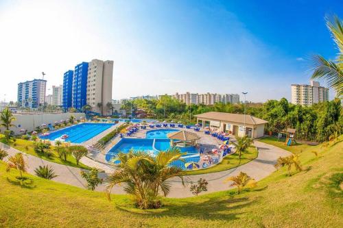 Golden Dolphin Express com cozinha e fogão, lazer 20 piscinas toboáguas saunas contém piscinas 24h (Golden Dolphin Express com cozinha e fogao, lazer 20 piscinas toboaguas saunas contem piscinas 24h) in 弗朗卡鎮