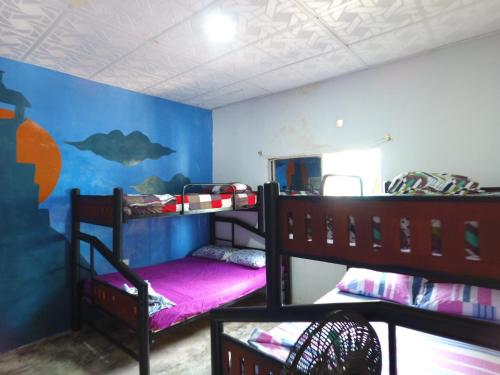 2 double beds, 2 twin beds